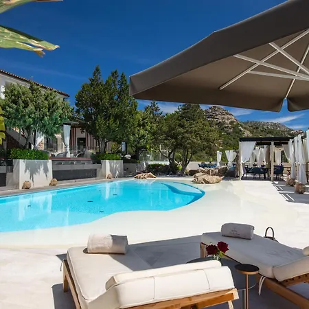 מלון Delle Rose A Luxury Boutique 4*